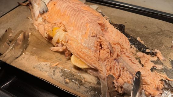 Pranzo a buffet o cena al Goji Kitchen+Bar del Bangkok Marriott Marquis Queen's Park | Frutti di mare premium a volontà, assaggio di specialità internazionali tutto in uno