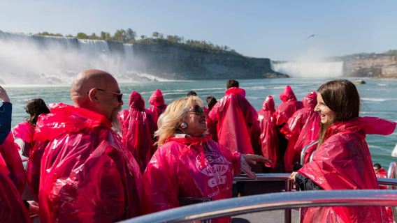 Niagara Falls: Boat Trip & Journey Behind the Falls Tour