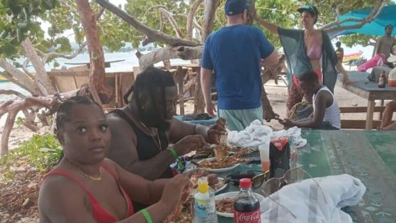 Negril: Booby Cay Island Picnic Tour with Snorkeling
