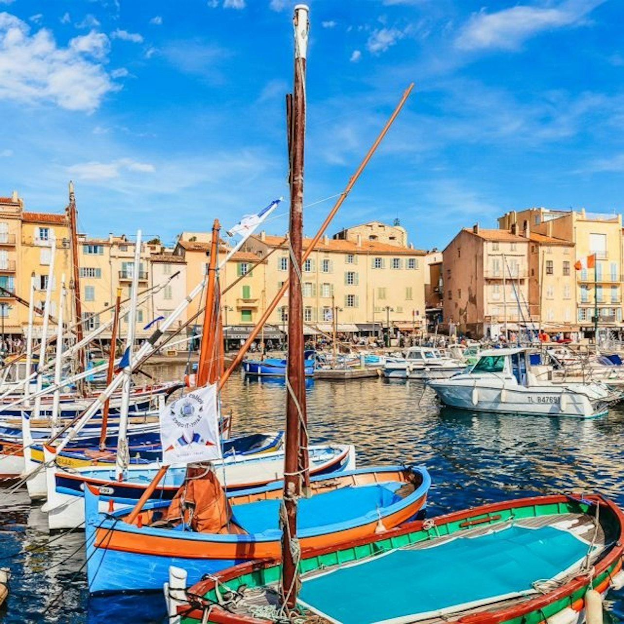 French Riviera: Saint-Tropez and Port Grimaud with Boat Trip Day Tour