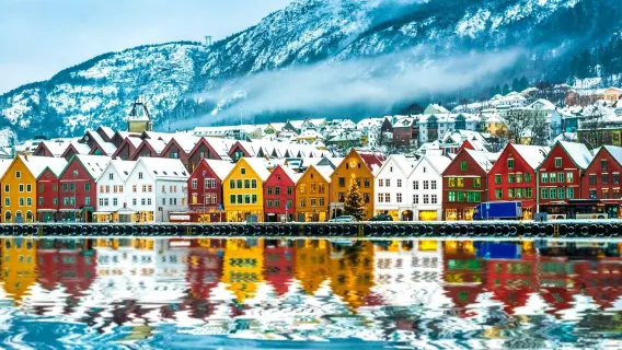 Noruega + Igreja de Madeira de Fantoft + Aquário de Bergen + Bergen + Bryggen