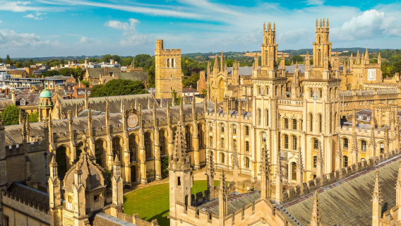 ロンドン、コッツウォルズ・ウェイ、オックスフォード大学日帰りツアー【中国語ドライバー・ガイド付きチャーターチャーター車】