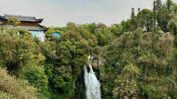 หยุนหนานเถิงชงบ่อน้ำร้อนเร่อไห่ + หมู่บ้านชาวว้า + น้ำตกเตี๋ยสุ่ยเหอ|รถเช่าเหมาทัวร์วันเดียว จีน-อังกฤษ