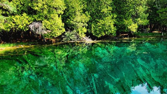 one-day tour from Toronto, Canada to Kuchichin Lake, Honeymoon Lake and Algonquin Provincial Park