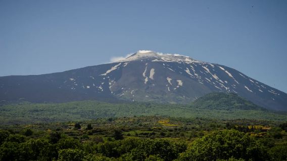 Từ Taormina: Miệng núi lửa phía trên của Núi Etna và Hẻm núi Alcantara