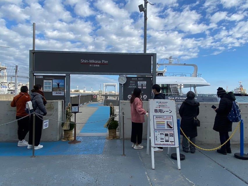 Yokosuka: Boat Trip to Natural Island and Naval Port Cruise