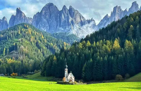 意大利多洛米蒂-富內斯山谷-刀鋒山/休斯高原-米蘭/威尼斯