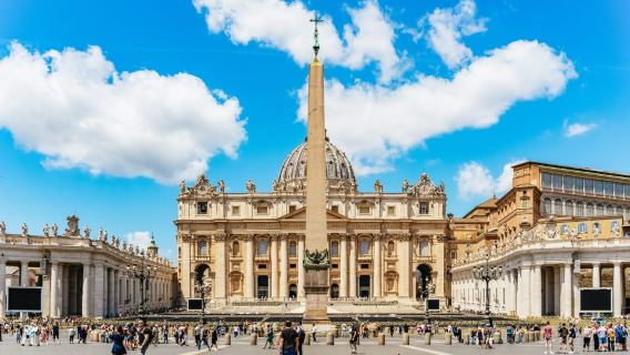 Vatikan: Tur Berpemandu Basilika Santo Petrus, Alun-alun, dan Gua
