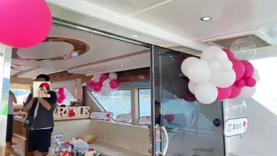 【惠州遊艇生日求婚】惠州遊艇亞諾68英尺法國進口遊艇包船出海+生日求婚佈置+海釣+觀光~動人而浪漫的旅程