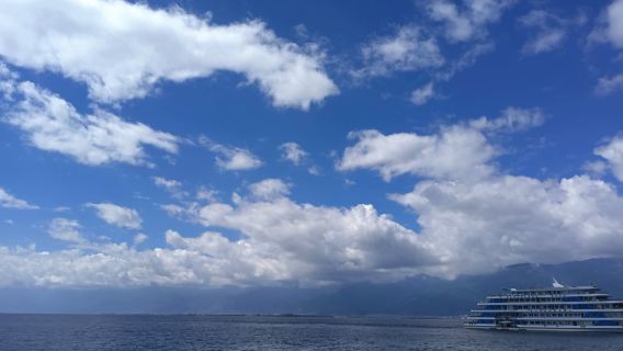 Transportation services at Erhai Lake in Dali, Yunnan, China [Consult for fully customized travel services - private trips]