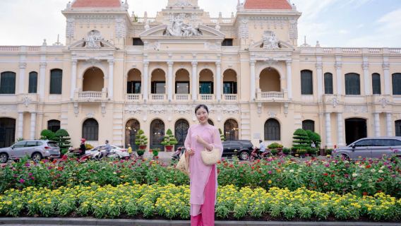 Ho Chi Minh City: Ao Dai Try on Photo Experience in Saigon