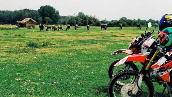 Tour in Moto Fuoristrada nei Dintorni di Saigon per un Giorno