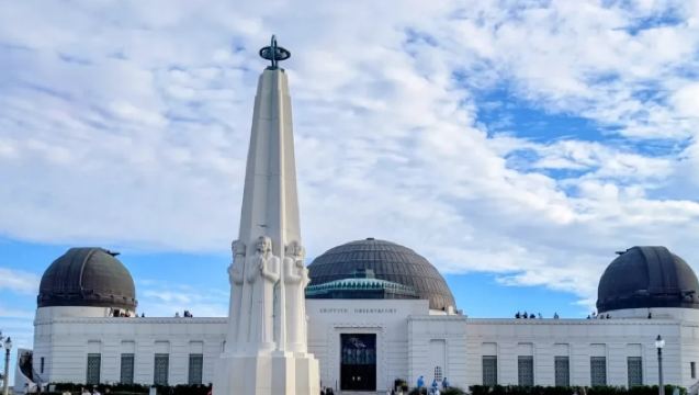 洛杉磯好萊塢星光大道+比佛利山+灰石豪苑+聖莫尼卡海灘一日遊