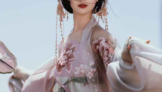 Hejian Travel Photography[In-home Photography Service for Newborn Family Portraits, Promotional Videos, Short Videos, Portraits, Wedding Photos with All Raw Images Included]