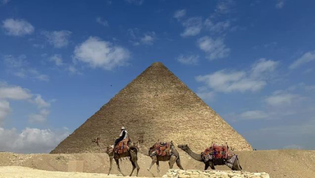 Mesir · Kairo | Piramida Giza + Museum Besar Mesir