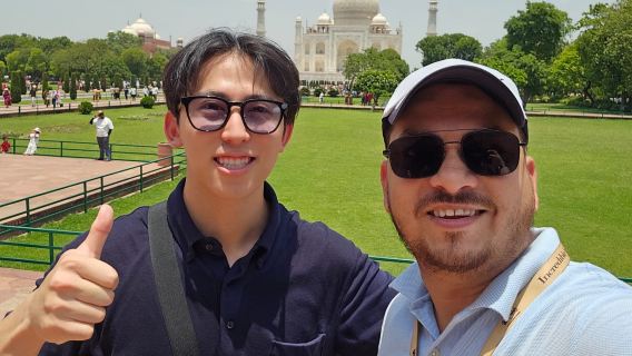 From Delhi: Taj Mahal & Agra Fort,Baby Taj Tour by Gatimaan Express Train
