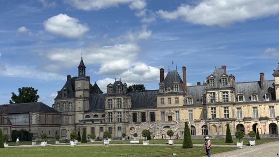 Lawatan sehari di Istana Fontainebleau Paris, Château de Vaux-le-Vicomte dan Kampung Pelukis Barbizon|Kumpulan kecil persendirian berbahasa Cina