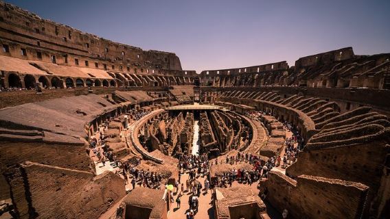 Roma: Visita guiada al subsuelo del Coliseo y al Foro Romano
