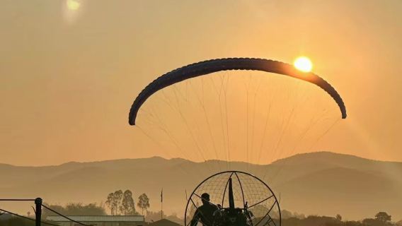 清邁古城滑翔傘飛行體驗【清邁Sky滑翔傘/享受清邁城市天空的360度全景相機拍攝】
