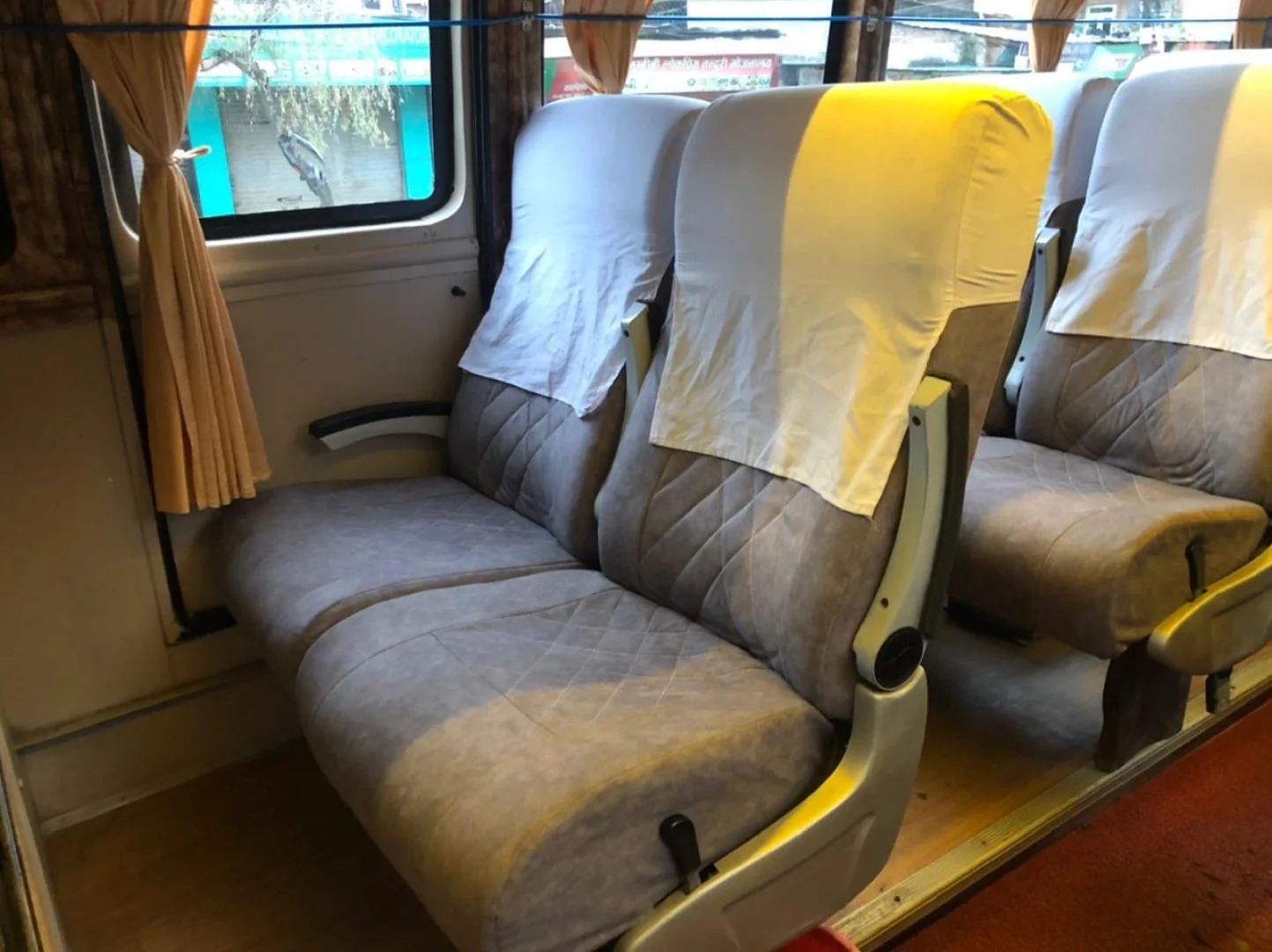 Kathmandu/Pokhara/Chitwan/Lumbini Nepal bus Nepal Intercity Transportation Nepal Luxury bus