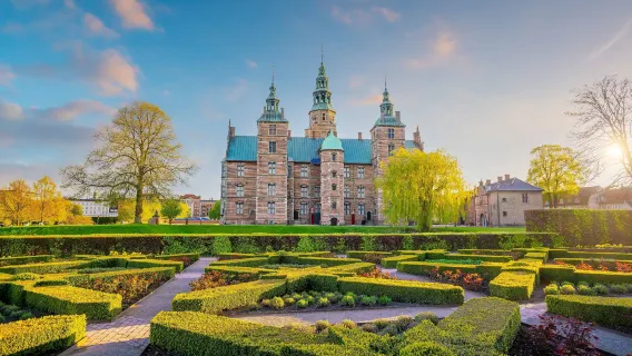 City Hall Square, Rosenborg Castle, Mermaid, and Gefion Fountain one-day tour[Chinese-English private charter]