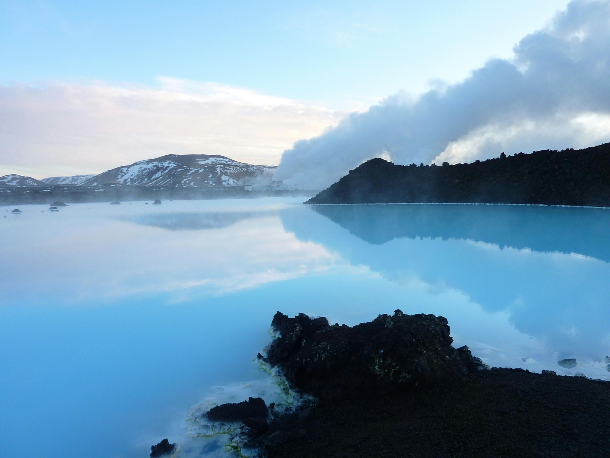 Reykjanes Volcano Hike + Blue Lagoon Hot Springs in Iceland [Visit Both Volcano and Hot Springs in One Day]