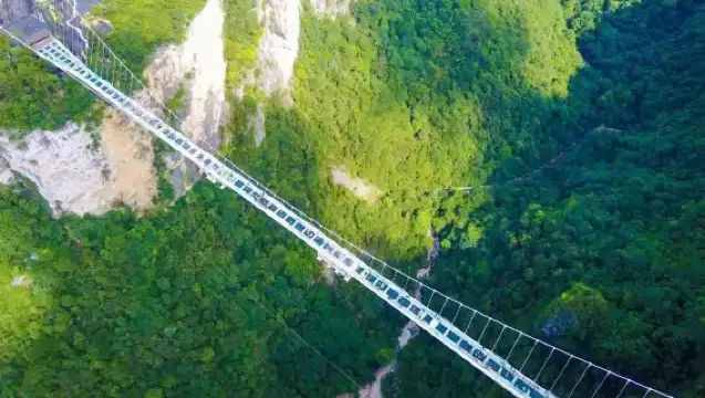 3 天私人包團:阿凡達山、最長玻璃橋、天門山及黃龍洞之旅