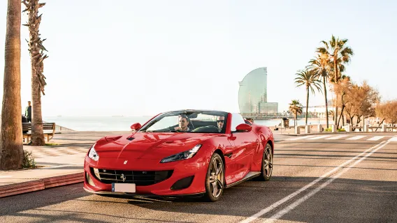 20-минутная поездка на суперкаре вдоль Плайя де ла Барселонета