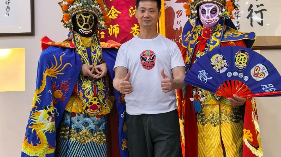兩小時學會川劇變臉絕活
