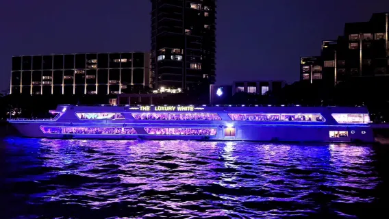 Ночной круиз по Чаупхрая в Бангкоке на роскошном круизном катере The Luxury White