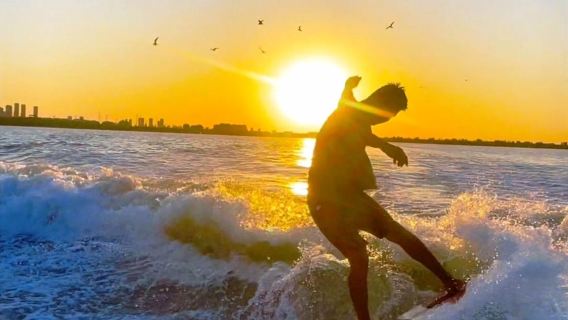 天津尾浪部落水上休閒運動俱樂部/東麗湖尾波衝浪包船體驗【專業造浪艇+全程教練指導+零基礎解鎖衝浪】