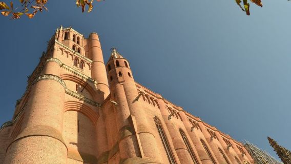 Toulouse: Albi and Cordes/Ciel Day Trip with Audio Guides