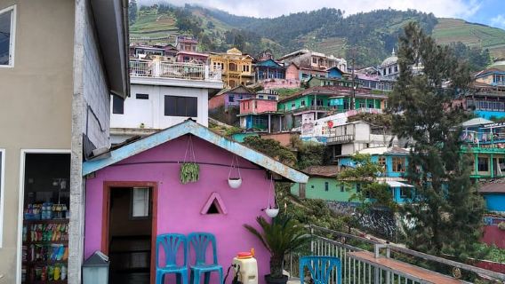 Yogyakarta : explore Nepal Van Java + Borobudur temple