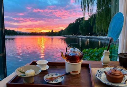 Beijing: Pulu Tea House - Near Prince Kung's Palace Museum with Views of Back Lakes (Hou Hai) (Premium Tea + Tea Snacks)