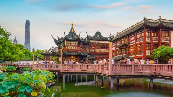 Tour in noleggio con conducente esclusivo nel centro di Shanghai (itinerario del Giardino Yuyuan)