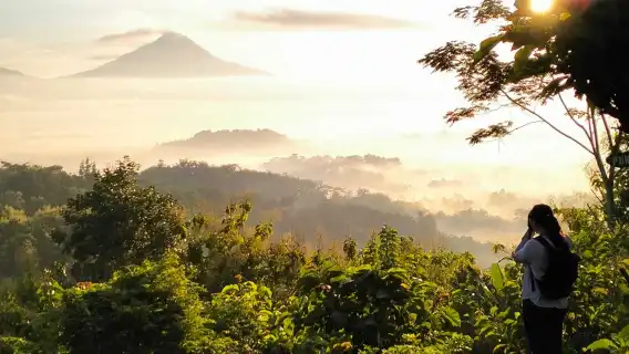 日出普圖克塞圖布、婆羅浮屠與普蘭巴南寺|多語言