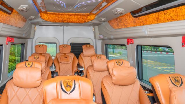 깟바섬에서 닌빈 또는 그 반대 방향으로 가는 전용 차량