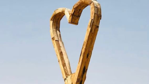 杜拜沙漠保護區+愛之湖+餐車公園+奇蹟花園包車一日遊