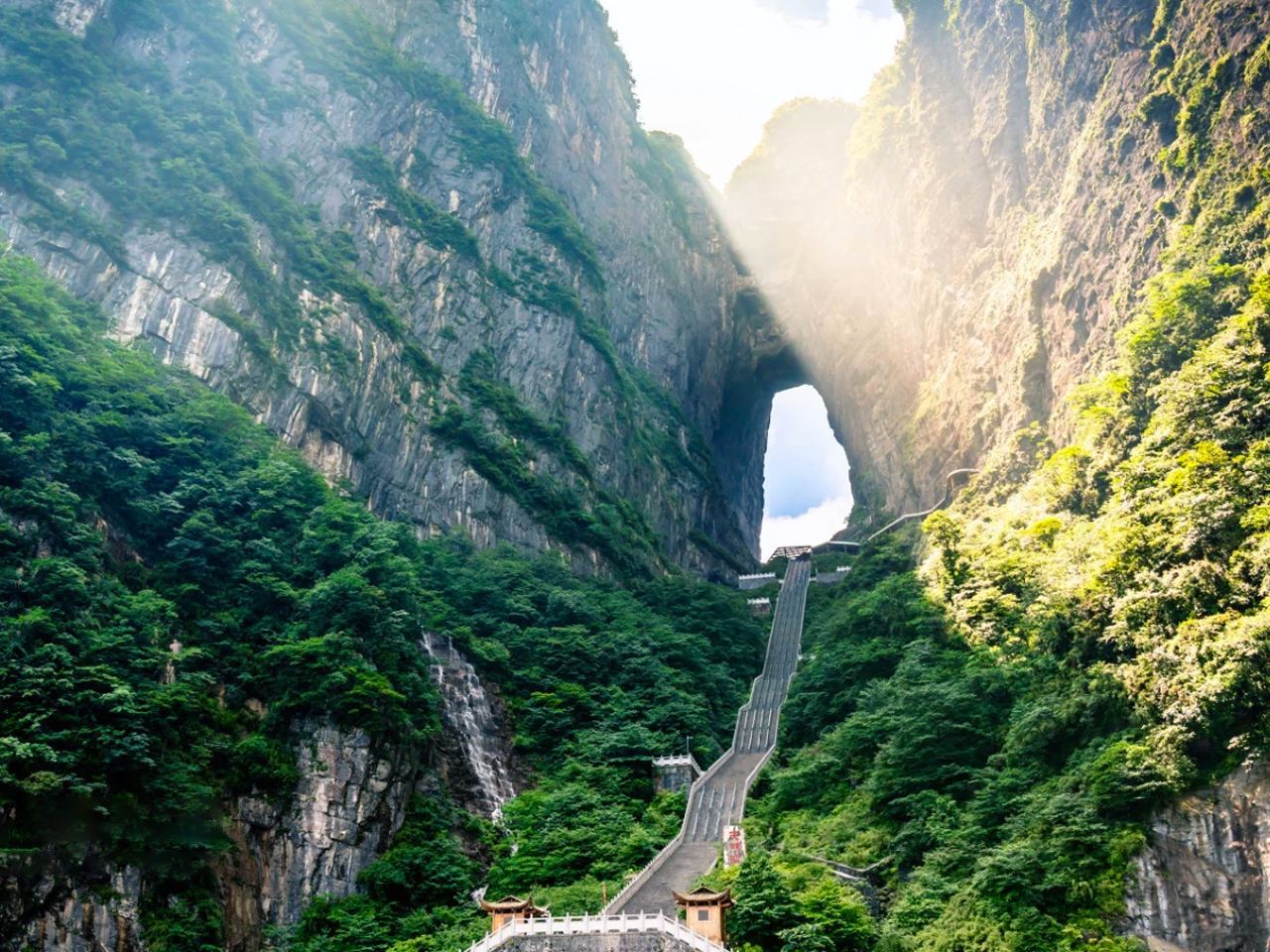 Tianmen Mountain National Forest Park Day Trip [Optional 8-person group/private group, round-trip cable car included]
