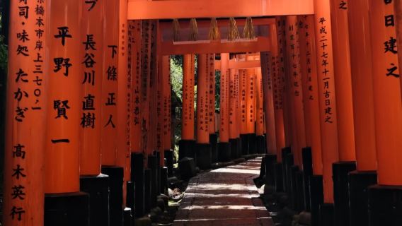 ลูบกวางเที่ยวอาราชิยาม่า · นาระ เกียวโต ทัวร์แบบกรุ๊ปรวมคลาสสิกเยียวยาจิตใจ พร้อมไกด์นำเที่ยวภาษาอังกฤษ (รวมอาหาร)