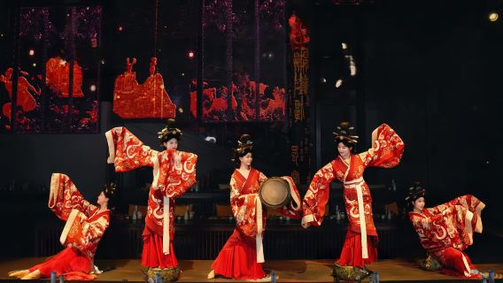 Chengdu: Han Culture Feast Show with 7-Course Meal