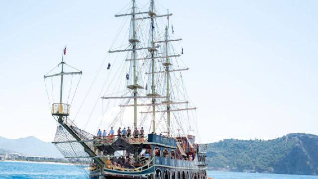 Alanya Pirate Boat Trip with Lunch, Swim Stops & Fun Day Cruise