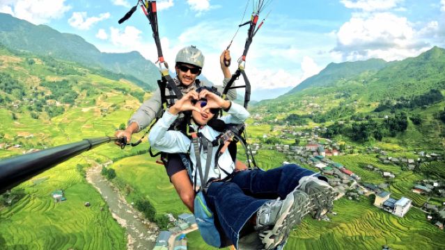 サパ・パラグライダー.JSC パラグライダーフライト体験【宿・ホテル送迎付き】