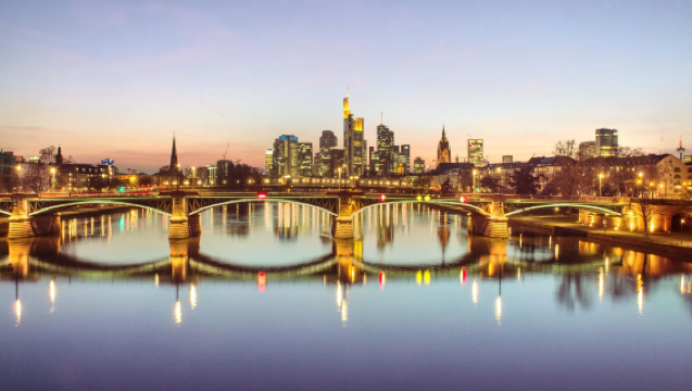 【法蘭克福中文機場接駁/市區包車遊】哥德故居+美茵河+鐵橋