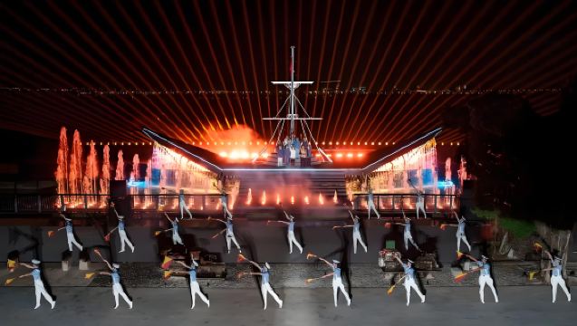 ความรุ่งโรจน์เป็นของอู่เรือโฟochow: การแสดงไลฟ์แอ็กชันแสงและเงาขนาดใหญ่!