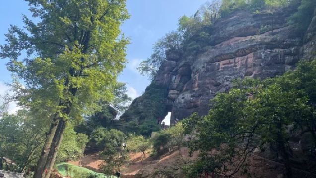 <Lawatan Sehari Gunung Qiyun + Bandar Qiyun> Pengalaman lengkap termasuk tiket masuk dan tiket kabel dua hala, pengalaman lawatan sehari dan malam