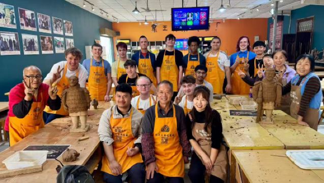 CCTV recommended - intangible cultural heritage inheritor - ancient terracotta warriors pottery handcraft, immersive experience of Qin dynasty craftsmanship