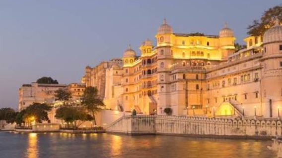 Udaipur: Privat heldags sightseeingrundtur med guide