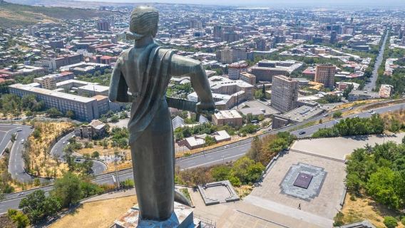 Tbilisi: Armenia Day Tour to Yerevan, Sevan & Dilijan