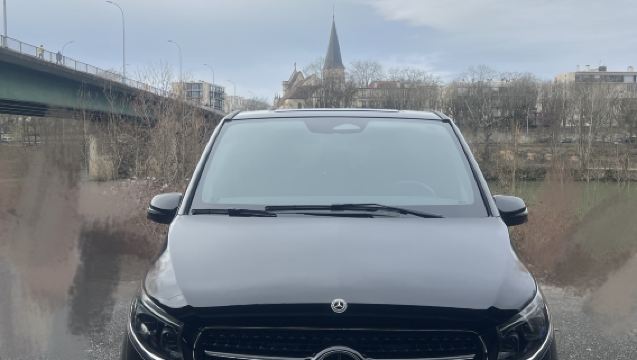 Paris Business Private Charter Day Tour with VTC Vehicles (Including Passenger Insurance) VIP Customization